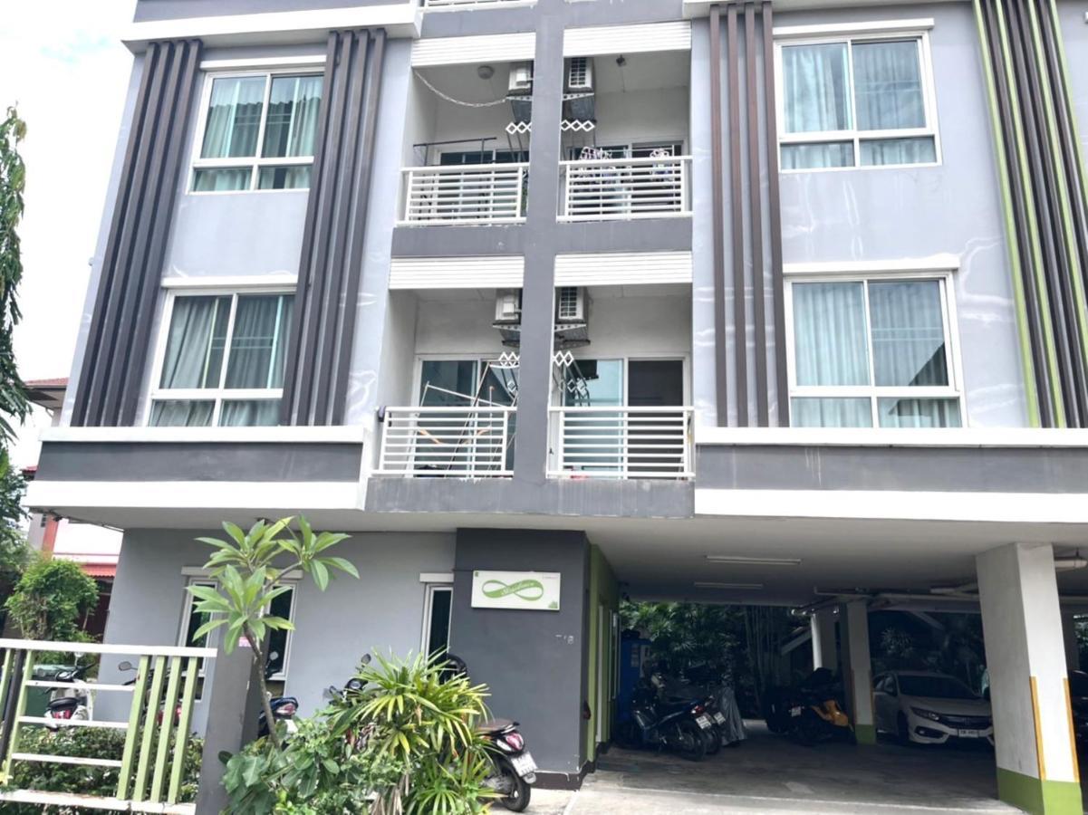 8 Residence Bangkok Extérieur photo